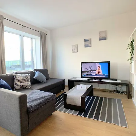 8th Floor City View Apartment *