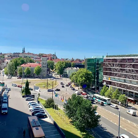8th Floor City View