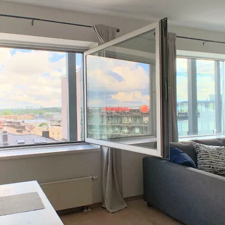 8th Floor City View *